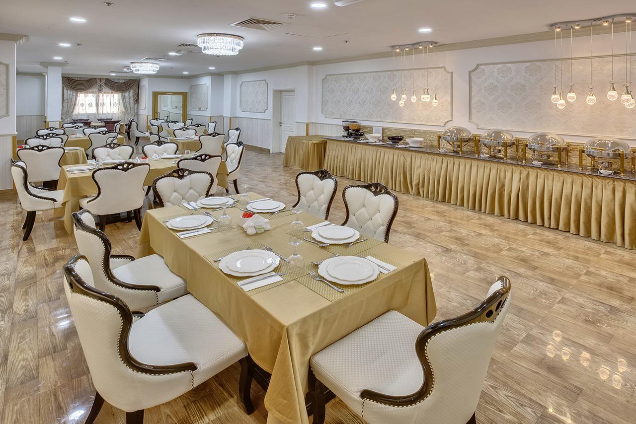 Royal Hotel Sardzsa Kültér fotó