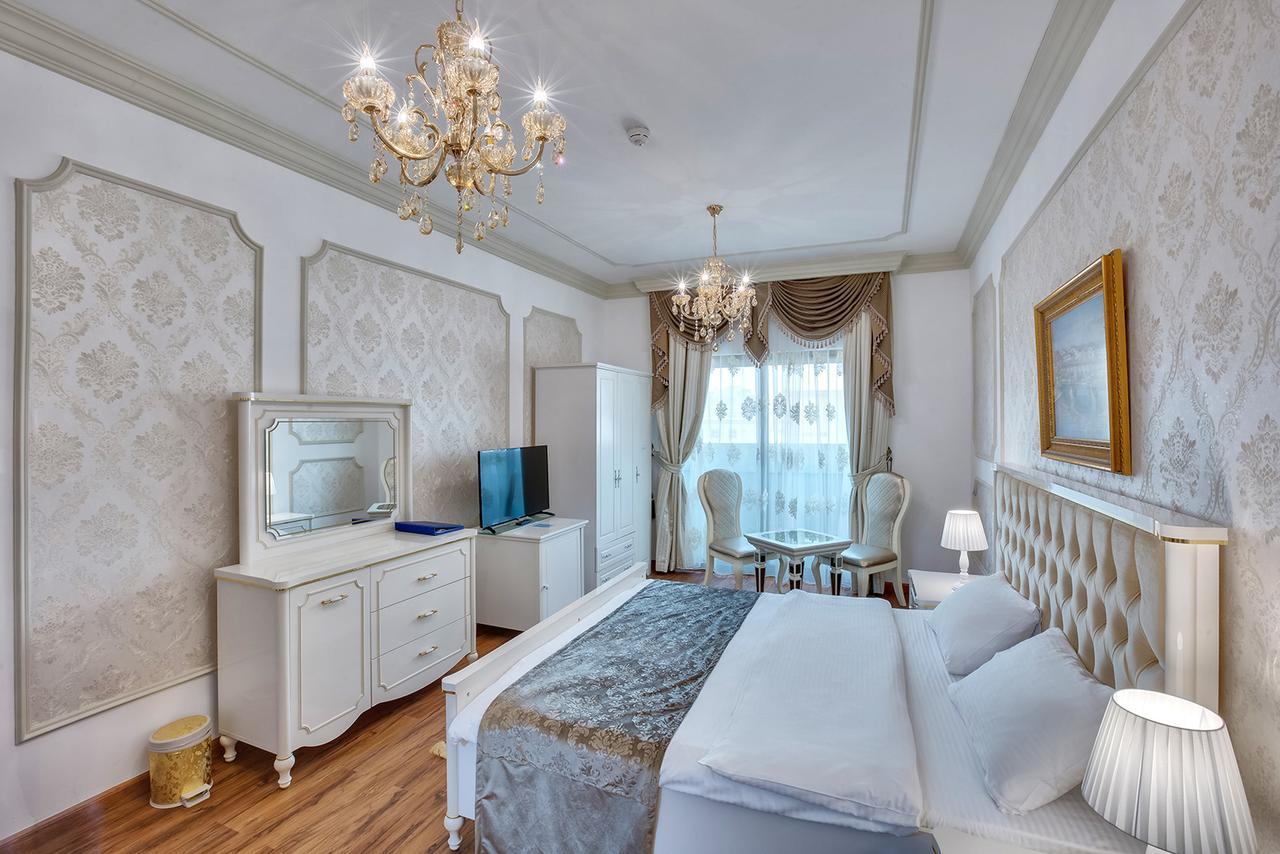 Royal Hotel Sardzsa Kültér fotó